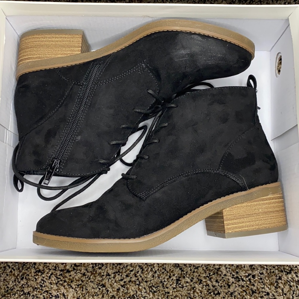 Women’s Black Lace-Up And Zip Up Booties